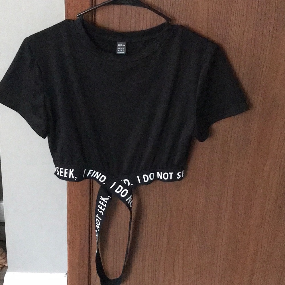 Elastic crop top